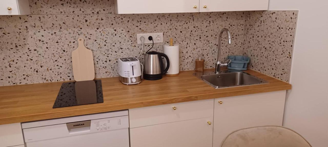 Studio Apartman Four Pearls Karlovac Zewnętrze zdjęcie
